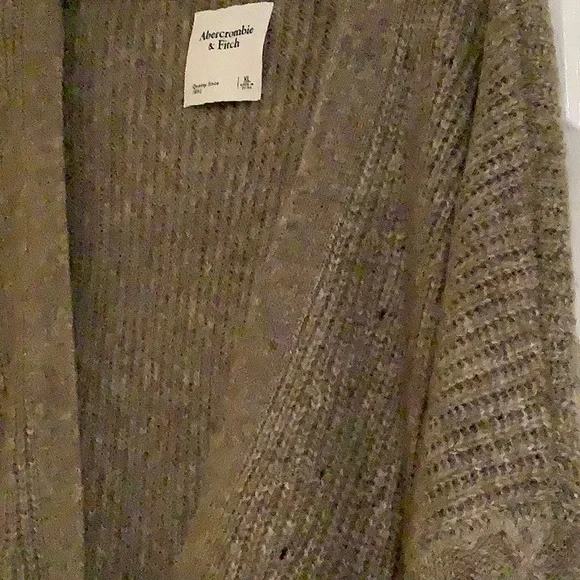 Abercrombie & Fitch Gray Cardigan Sweater - Picture 2 of 9